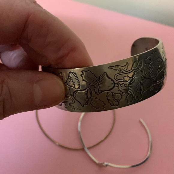 Three bracelets - Picture 5 of 6